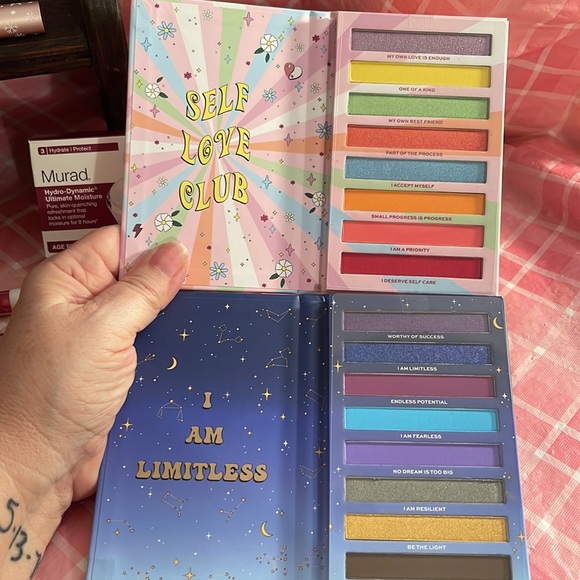 🎈SALE🎈🎀#21.MAKEUP BUNDLE🎀 - Picture 5 of 12